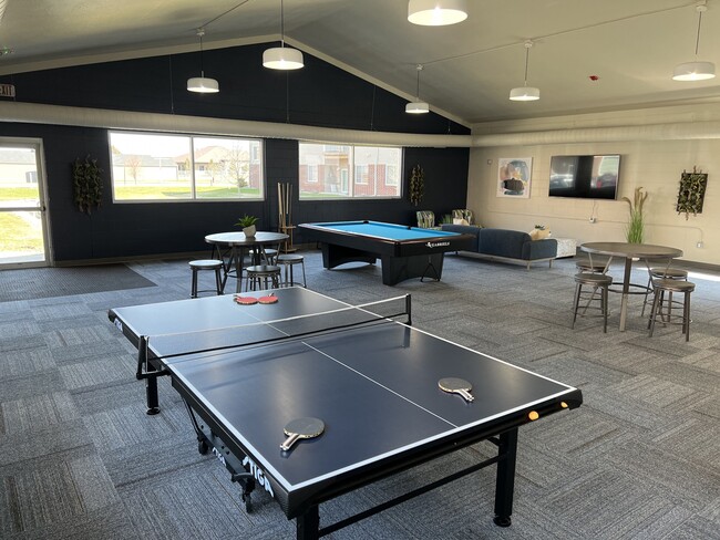 Courtyard Apartments in Moorhead, MN - Building Photo - Building Photo