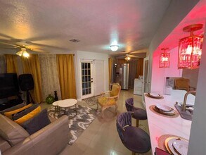6704 Inwood in North Lauderdale, FL - Building Photo - Building Photo