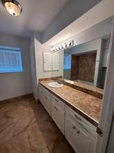 3730 Fairfield Ave, Unit 233 in Shreveport, LA - Foto de edificio - Building Photo