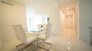 7661 NW 107th Ave, Unit 714 in Doral, FL - Building Photo - Building Photo