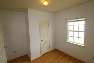 1205 S Dr E E Dunlap Hwy, Unit A in San Diego, TX - Building Photo - Building Photo