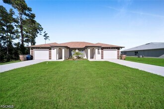 903 Albany Ave in Lehigh Acres, FL - Building Photo - Building Photo