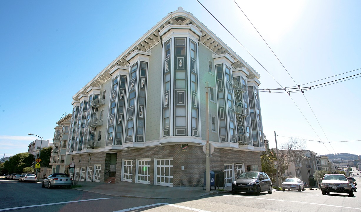 Presidio Washington Apartments in San Francisco, CA - Building Photo