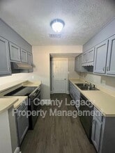 6123 Queen Anne Ct in Norcross, GA - Building Photo - Building Photo