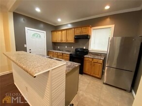 251 Holly Rd NW in Atlanta, GA - Building Photo - Building Photo