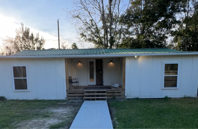 1885 Staples Rd in Mobile, AL - Building Photo