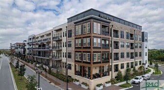 201 Pilot St, Unit B3A in Savannah, GA - Building Photo