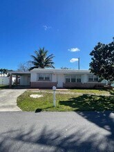 4370 S Mary Cir in Palm Beach Gardens, FL - Foto de edificio - Building Photo