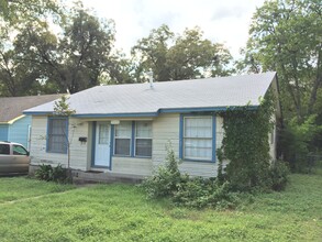 713 Harris Ave in Austin, TX - Foto de edificio - Building Photo