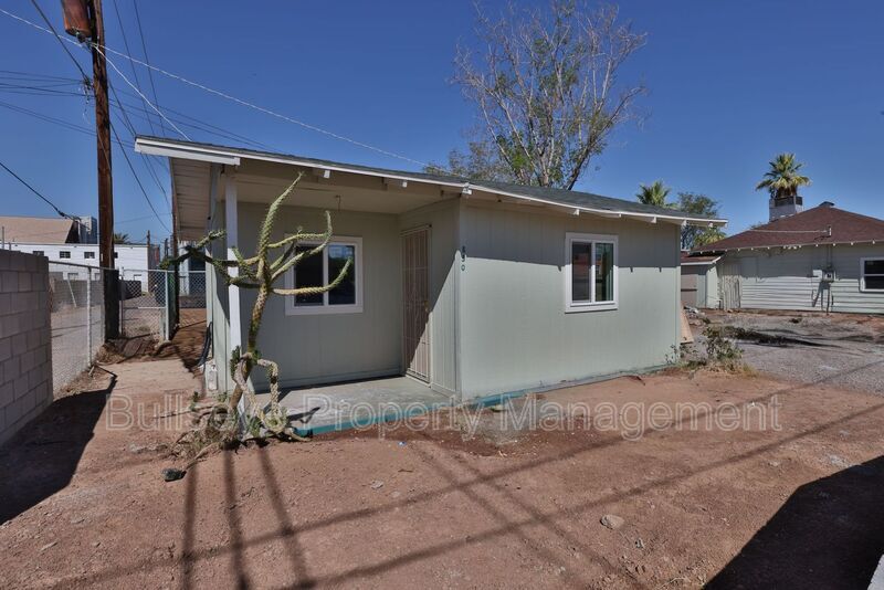 830 N 10th St in Phoenix, AZ - Building Photo