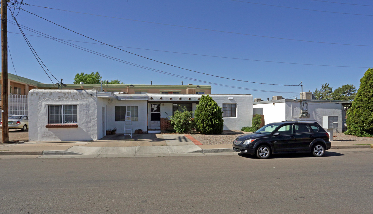 4302 Mesa Grande Pl SE in Albuquerque, NM - Building Photo