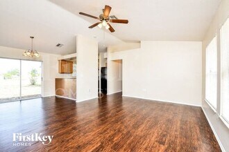 1612 NE 5th Ave in Cape Coral, FL - Building Photo - Building Photo