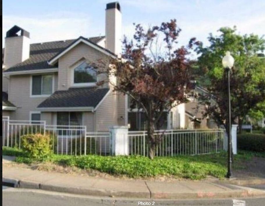 417 Seagull Ct in Hercules, CA - Building Photo