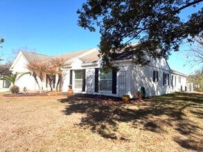 1326 Peachfield Dr in Valrico, FL - Building Photo - Building Photo