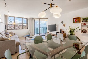 1925 Brickell Ave, Unit D2006 in Miami, FL - Building Photo