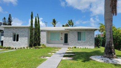 7521 Bounty Ave in North Bay Village, FL - Building Photo - Building Photo