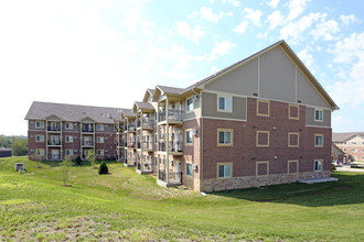 Hilltop l in Des Moines, IA - Foto de edificio - Building Photo