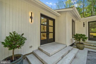 7511 Willowbrook Rd in Fairfax Station, VA - Building Photo - Building Photo