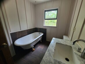 299 Pearson Rd in Tamassee, SC - Building Photo - Building Photo