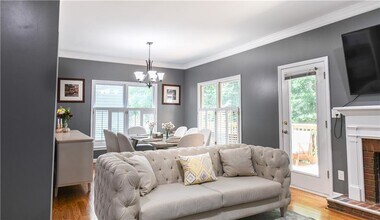 304 Bridle Path in Marietta, GA - Building Photo - Building Photo