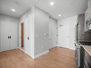 9 Central St in Somerville, MA - Building Photo - Building Photo