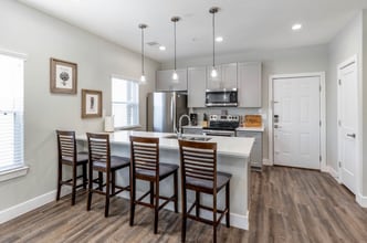 144 W 5th St in Kemah, TX - Building Photo - Building Photo