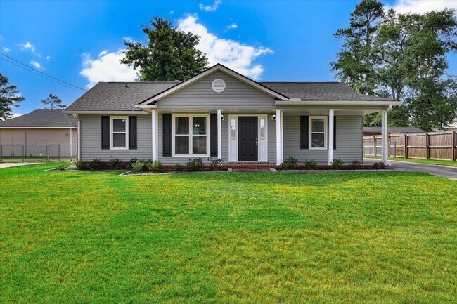125 Cyndee Cir in Martinez, GA - Building Photo - Building Photo