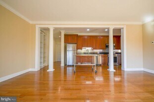 401 13th St NE in Washington, DC - Building Photo