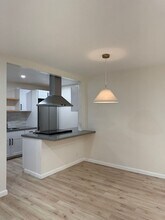 5651 N Sumner Way in Culver City, CA - Building Photo - Building Photo