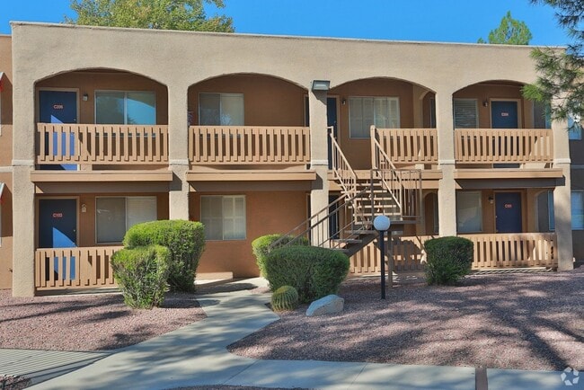 College Town Tucson- Near The U of A