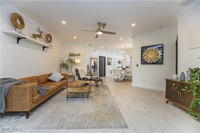 3735 Fieldstone Blvd in Naples, FL - Building Photo - Building Photo