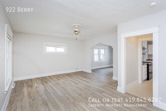 922 Berry St in Toledo, OH - Building Photo - Building Photo