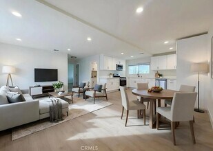 17903 Dorsey Way in Fontana, CA - Foto de edificio - Building Photo