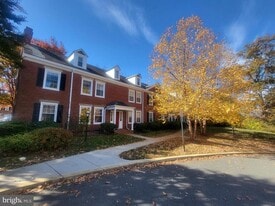 3279 S Stafford St in Arlington, VA - Building Photo