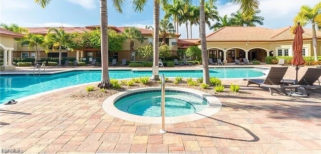 8870 Colonnades Ct W