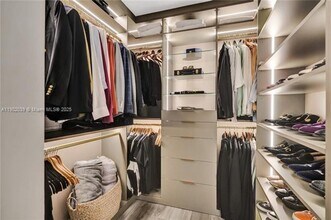 801 S Miami Ave in Miami, FL - Building Photo - Building Photo