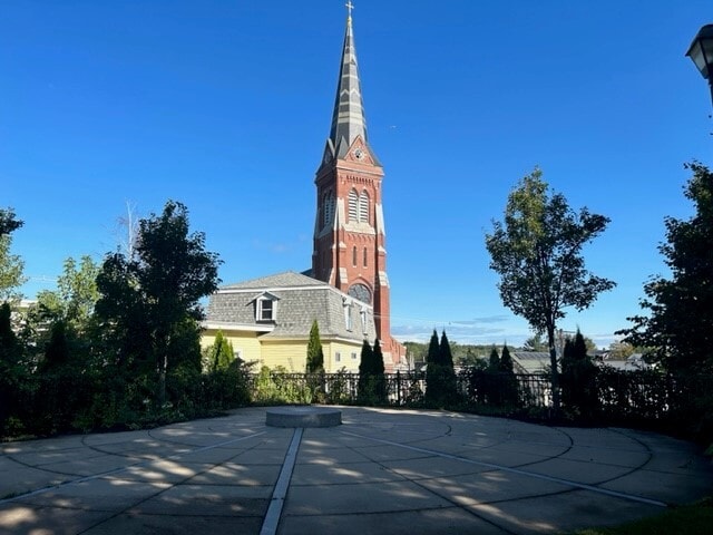 59 Center St, Unit 201 in Biddeford, ME - Foto de edificio - Building Photo