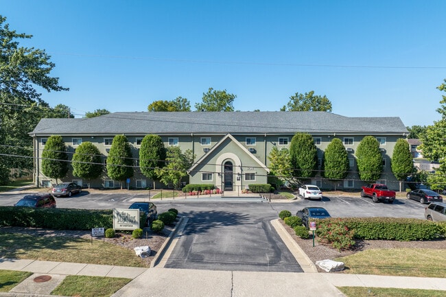 The Studios at Patchen - FREE Utilities in Lexington, KY - Building Photo - Building Photo