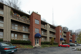 Skyline Ridge Apartments in Cincinnati, OH - Building Photo - Building Photo