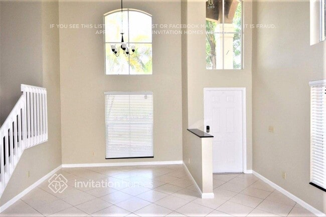 5426 NW 56th Dr in Coconut Creek, FL - Foto de edificio - Building Photo