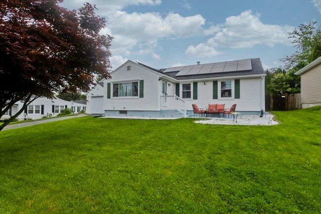 83 Chalmers St in Springfield, MA - Building Photo - Building Photo