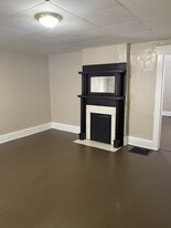 1204 Lexington Rd in Louisville, KY - Building Photo