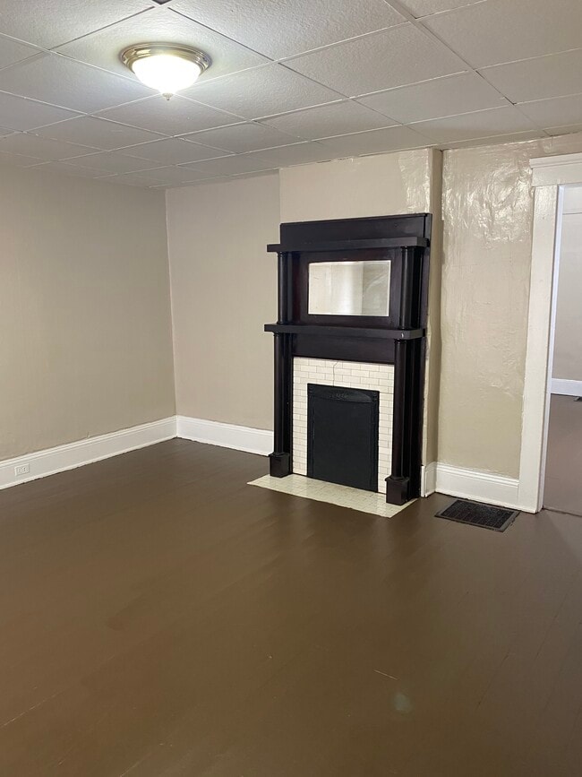 property at 1204 Lexington Rd