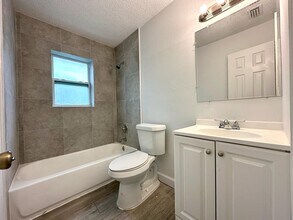 3415 Broadway, Unit 3 in West Palm Beach, FL - Building Photo - Building Photo