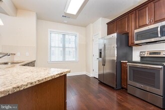 15110 Heather Mill Ln in Haymarket, VA - Building Photo - Building Photo