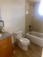 560 NW 114th Ave, Unit 203 in Doral, FL - Building Photo - Building Photo
