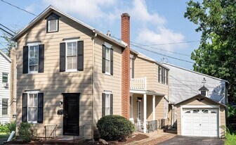 420 St John St in Lewisburg, PA - Building Photo