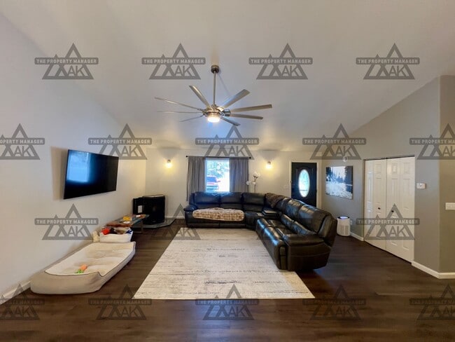 2465 Sharptail Ct in North Pole, AK - Building Photo - Building Photo