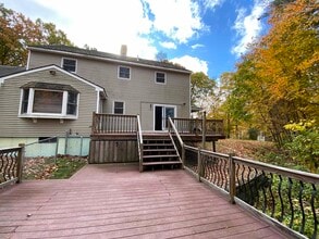 95 Mammoth Rd in Hooksett, NH - Building Photo - Building Photo