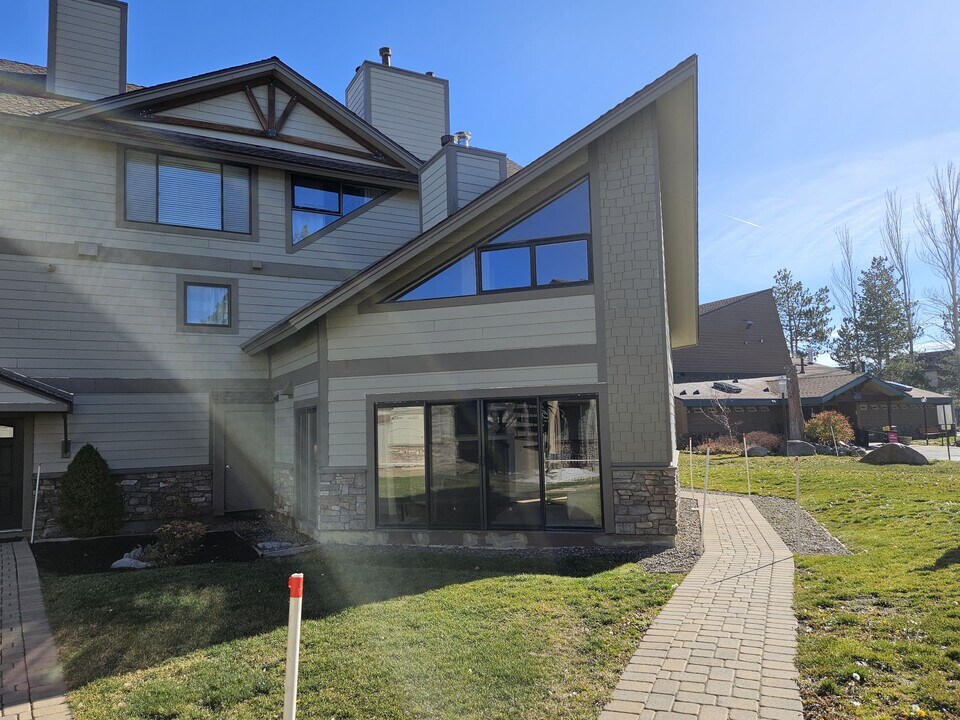 477 Ala Wai Blvd, Unit 80 in South Lake Tahoe, CA - Foto de edificio